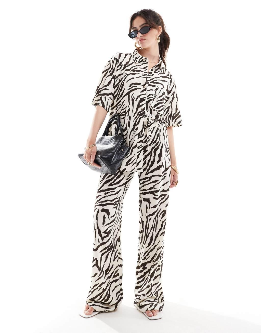 ASOS DESIGN low rise textured linen look pants in zebra print - part of a set Product Image