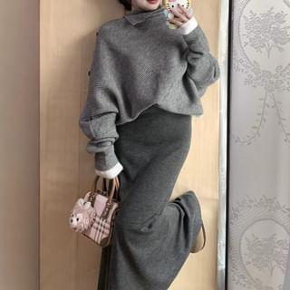 Batwing-Sleeve Turtleneck Asymmetrical Contrast Trim Sweater / High Rise Plain Maxi A-Line Skirt Product Image