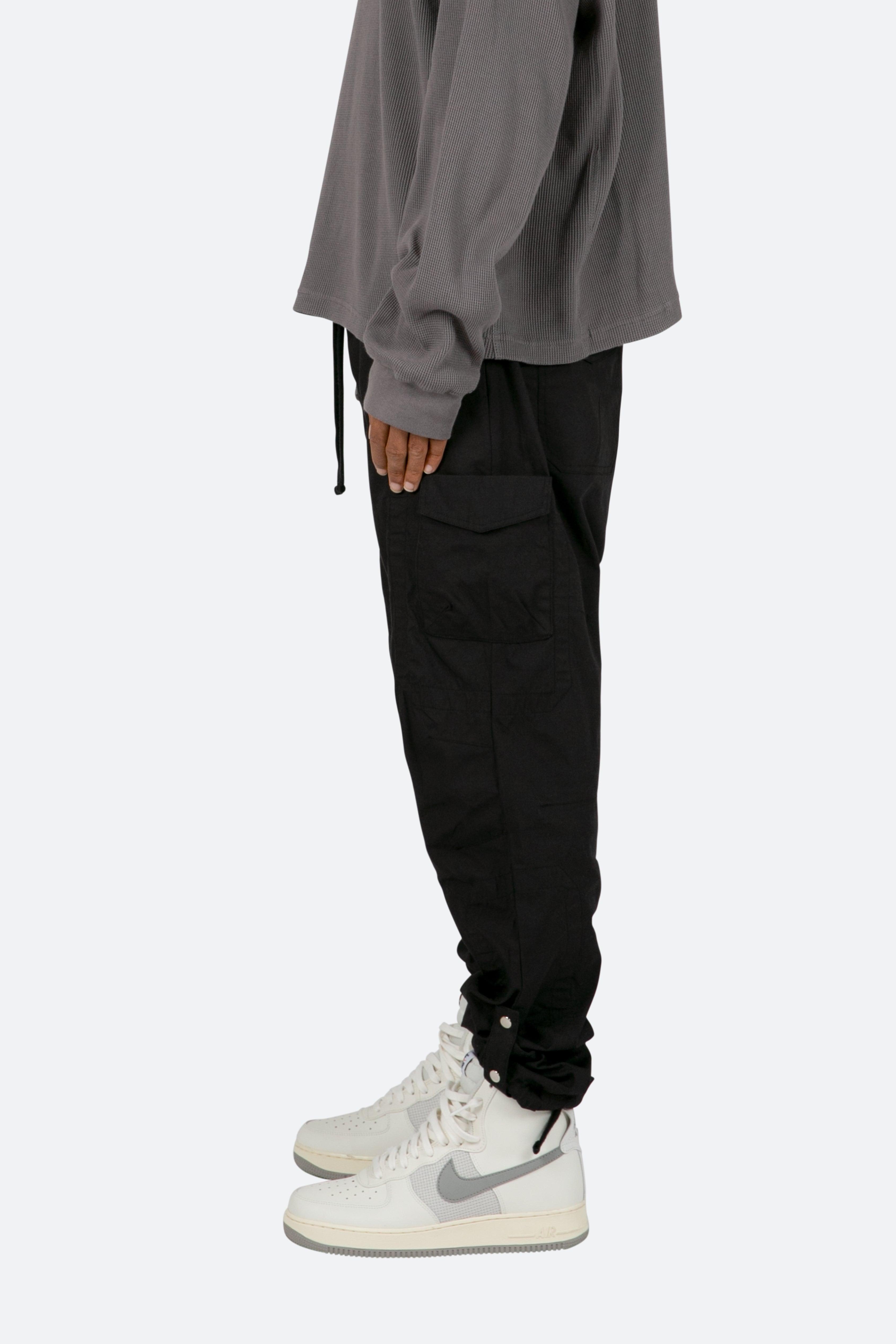 Classic Cargo Pants - Black Product Image