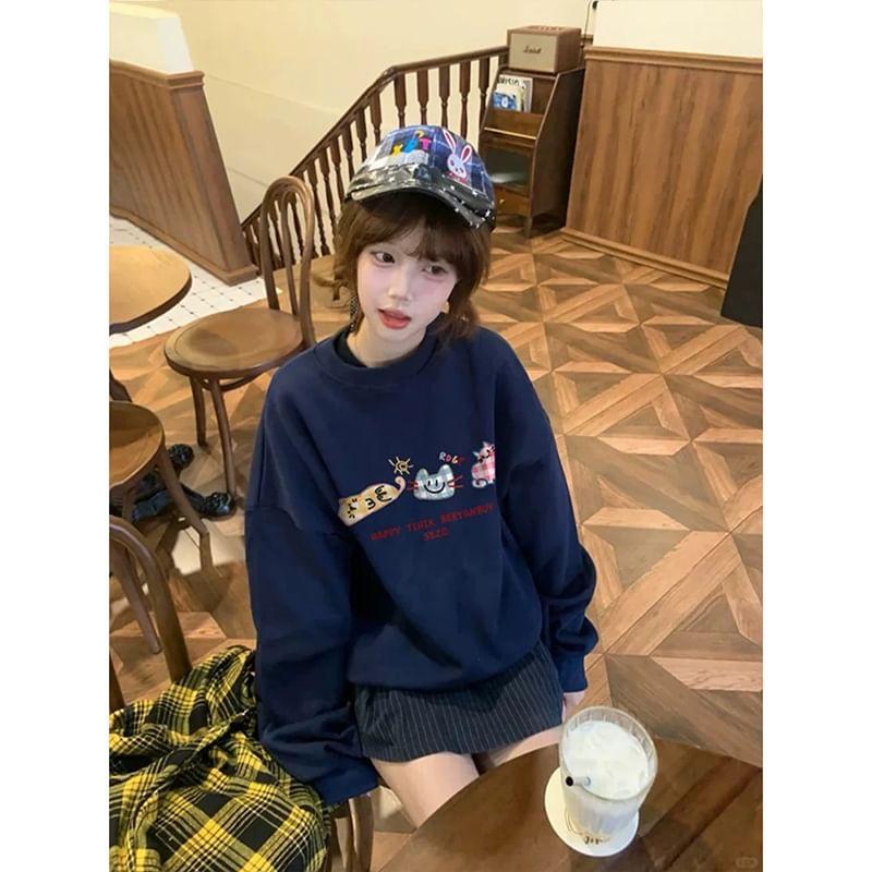 Crew Neck Cat Print Pullover Product Image