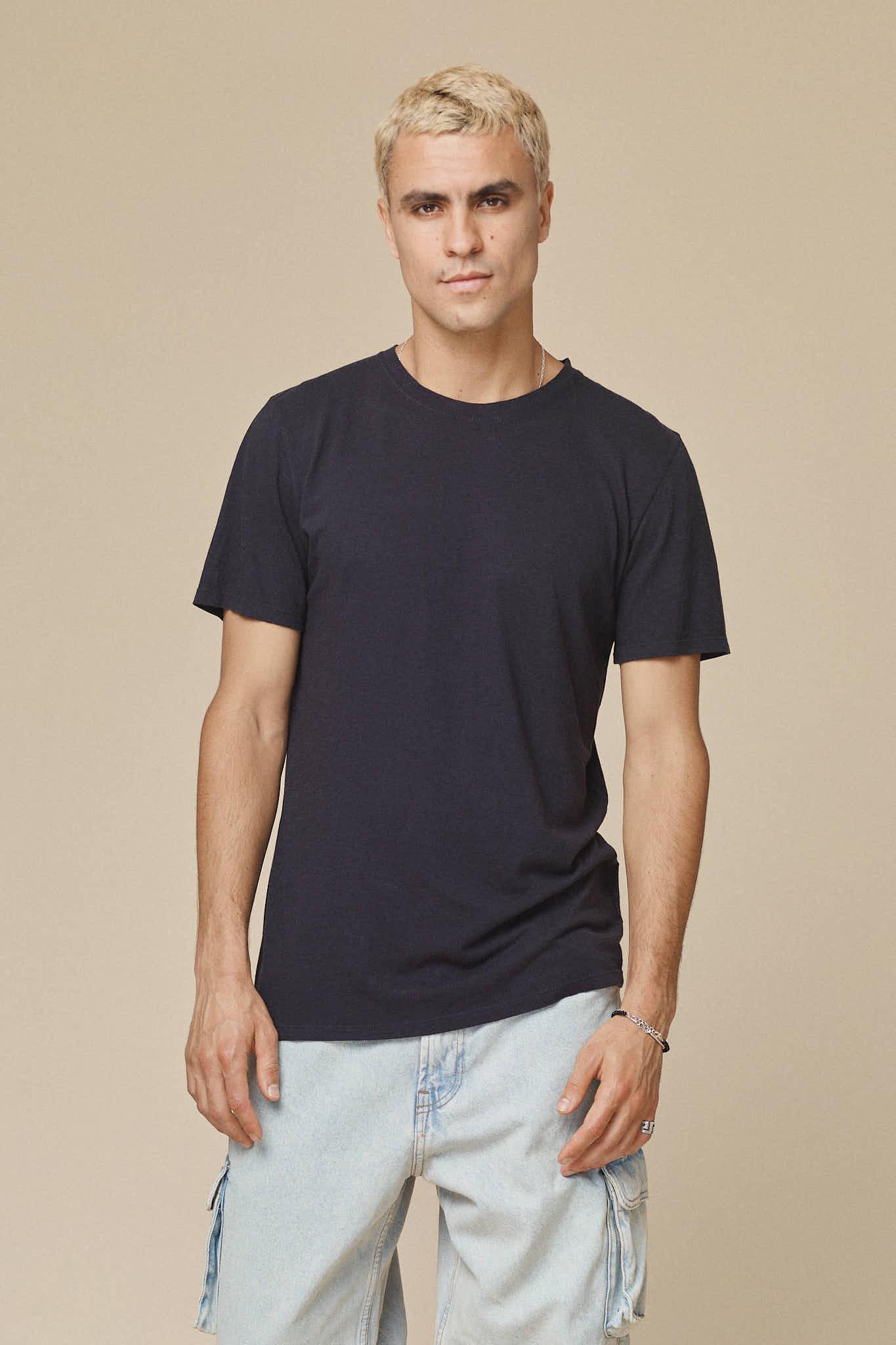 Basic Tee Male Product Image