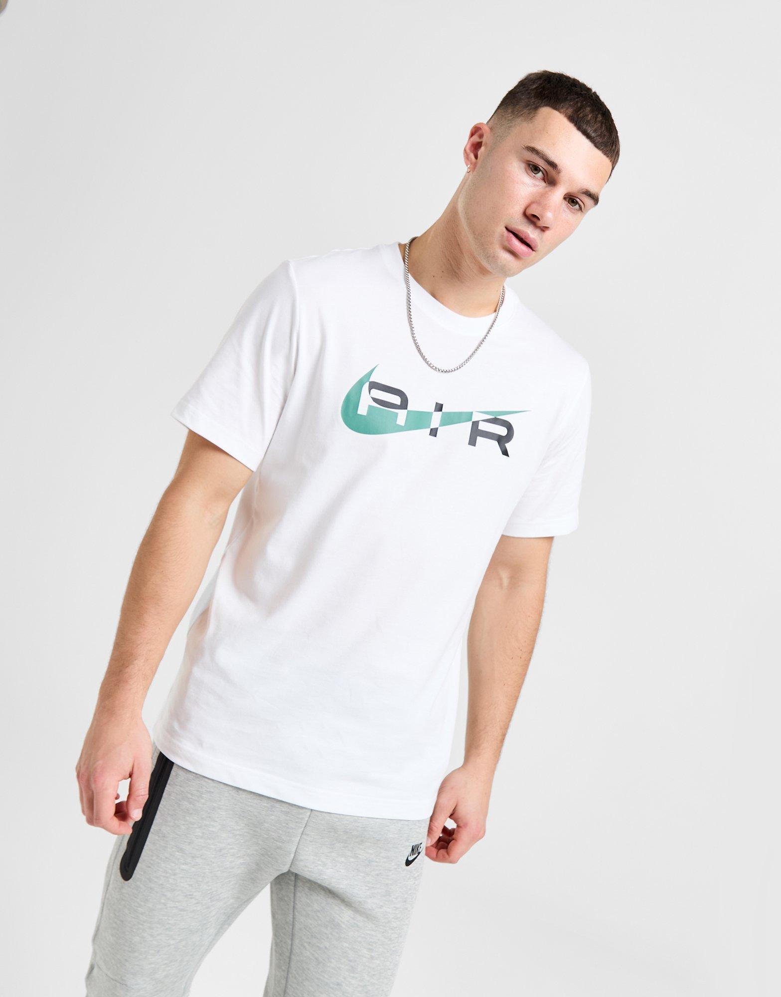 Nike Swoosh T-Shirt Product Image