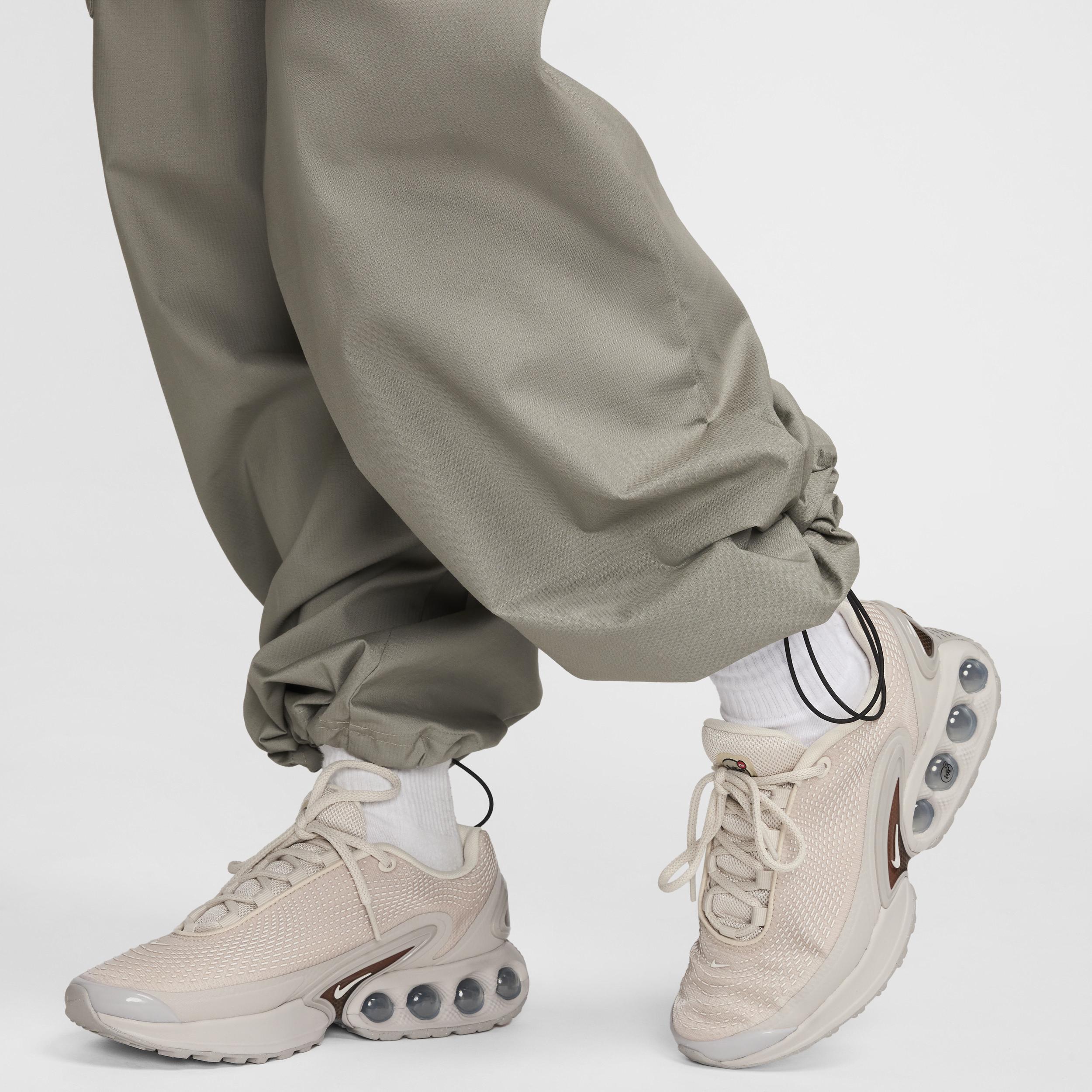 Nike Sportswear Everything Wovens Women's Mid-Rise Cargo Pants Product Image