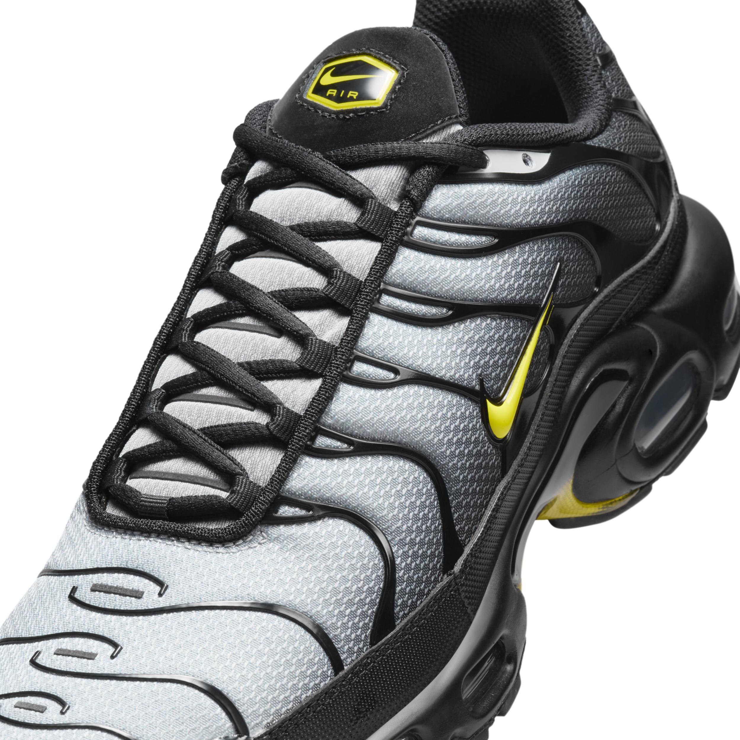 Nike Men's Air Max Plus Shoes Product Image