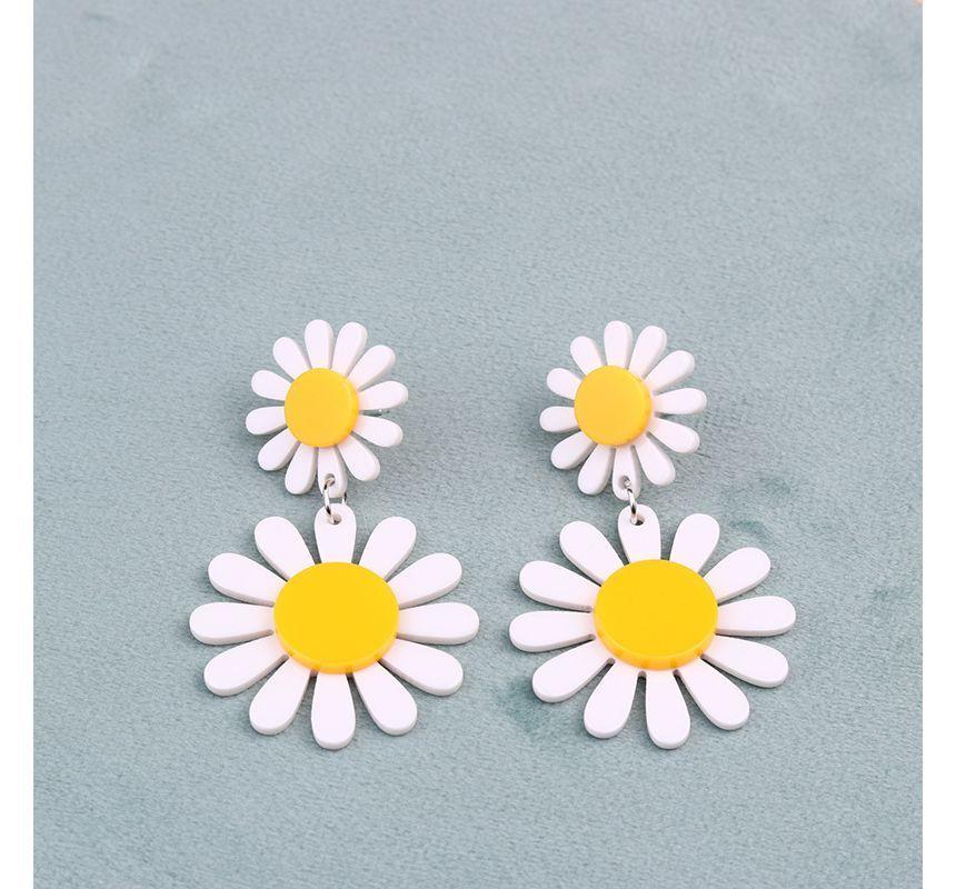 Flower Acrylic Dangle Earring Product Image