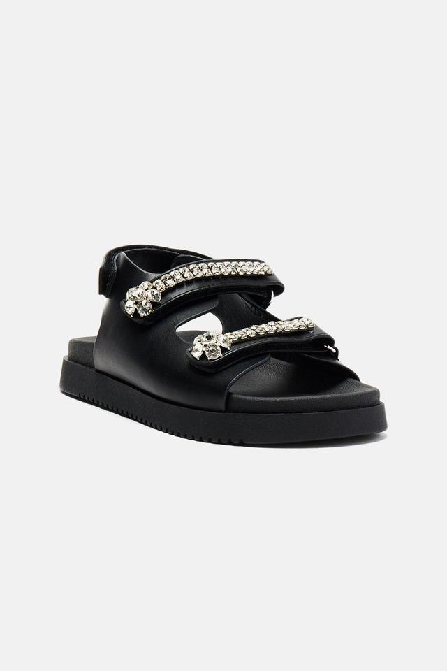 Averie Flat Sandals - Black Product Image