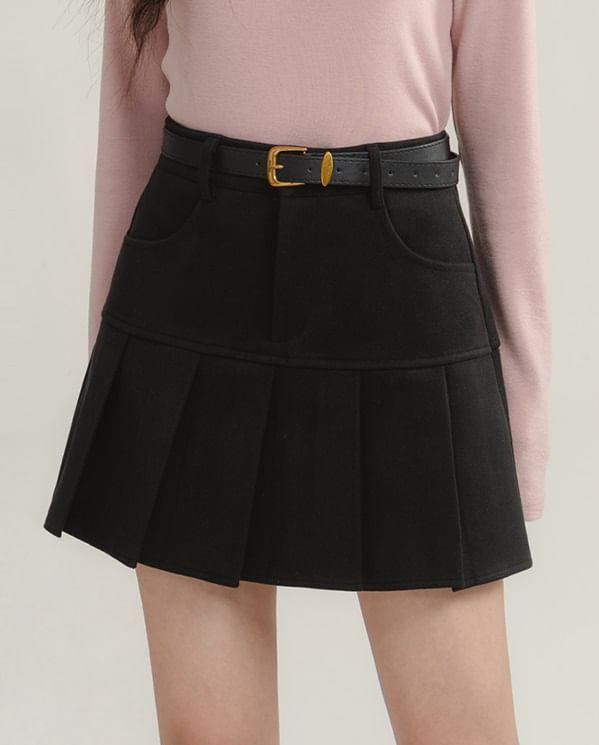 Set: High Rise Plain Mini Pleated Skirt + Belt Product Image