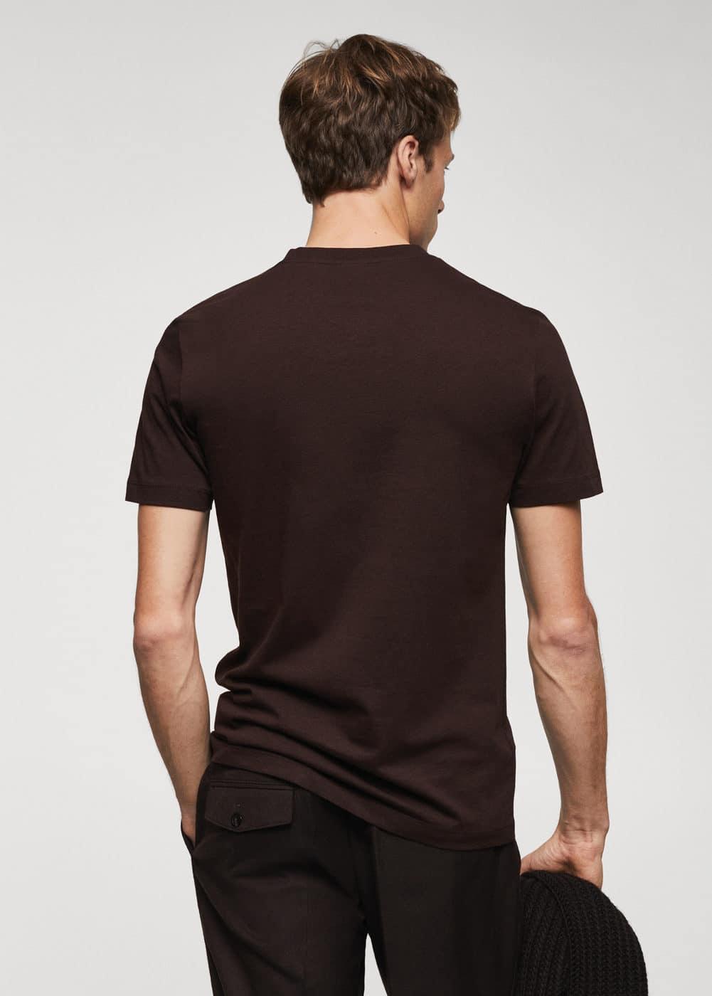 MANGO MAN - Basic cotton V-neck T-shirt burgundyMen Product Image