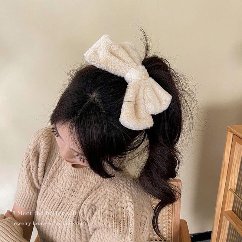 Bow Hair Clip Product Image