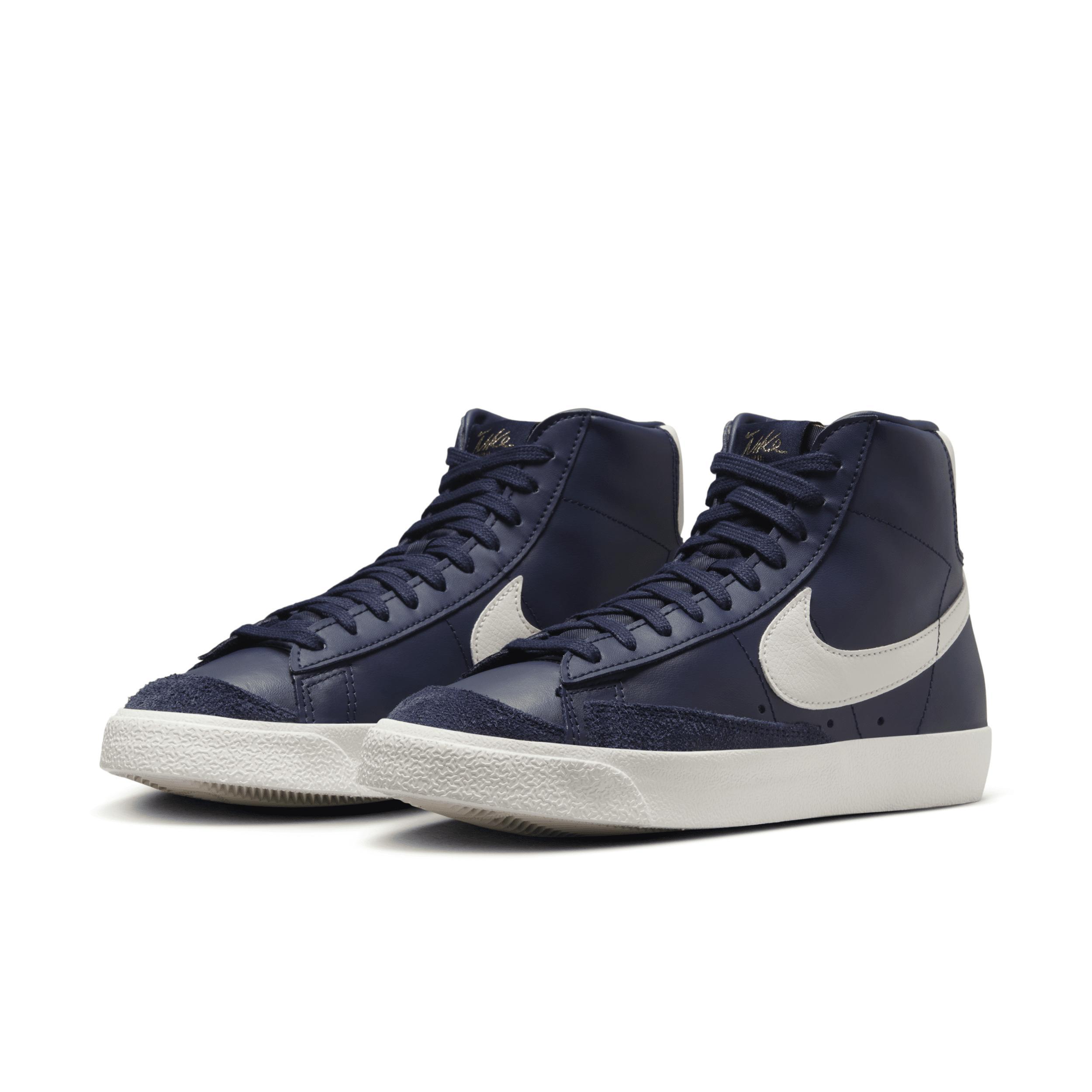 Nike Women's Blazer Mid '77 Shoes Product Image