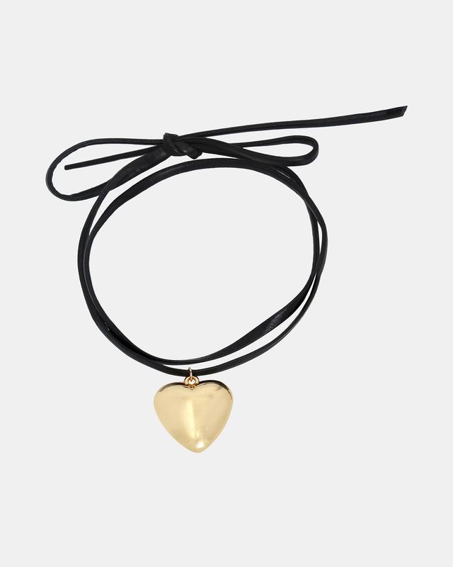 GOLD HEART NECKLACE Female Product Image