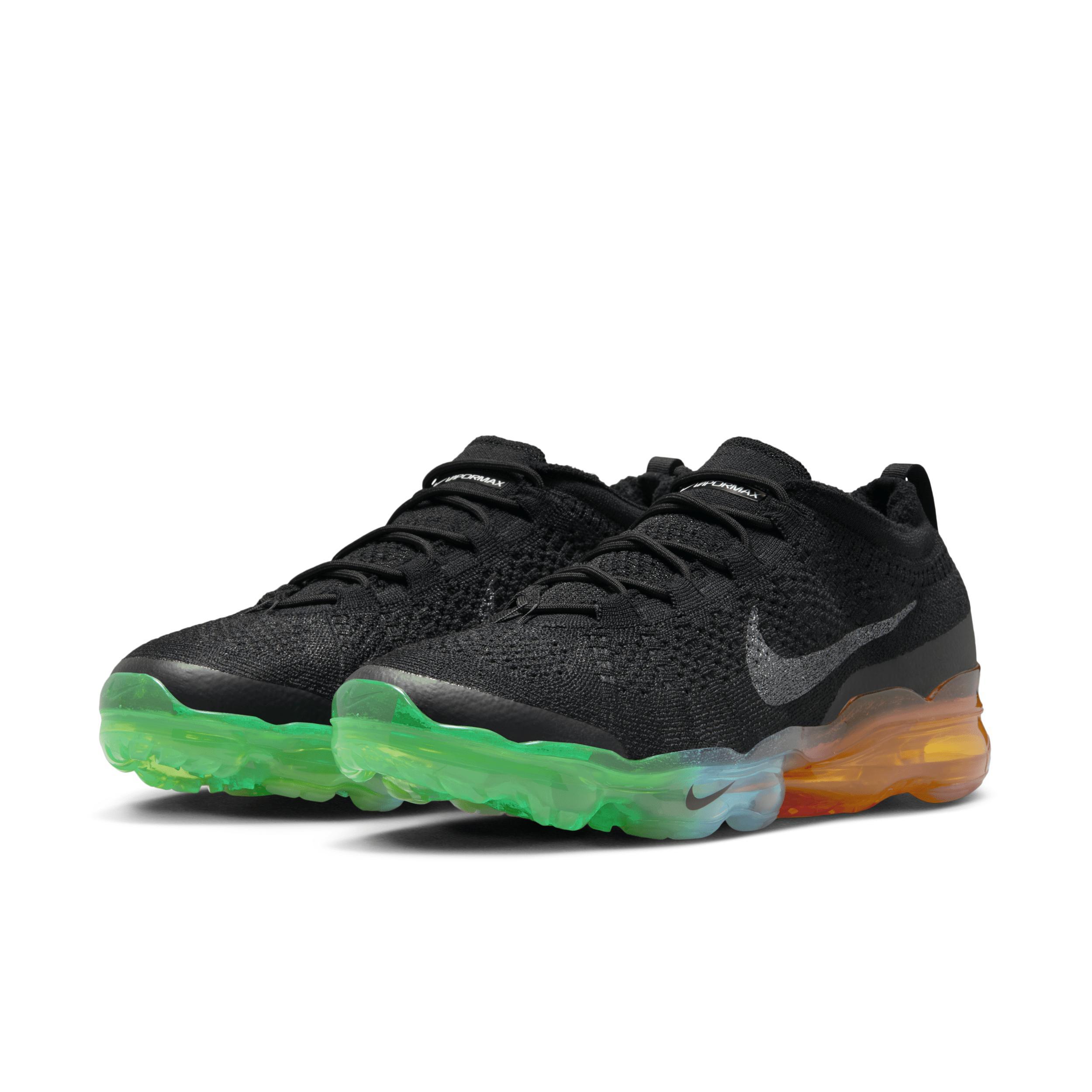 Nike Men's Air VaporMax 2023 Flyknit Shoes Product Image