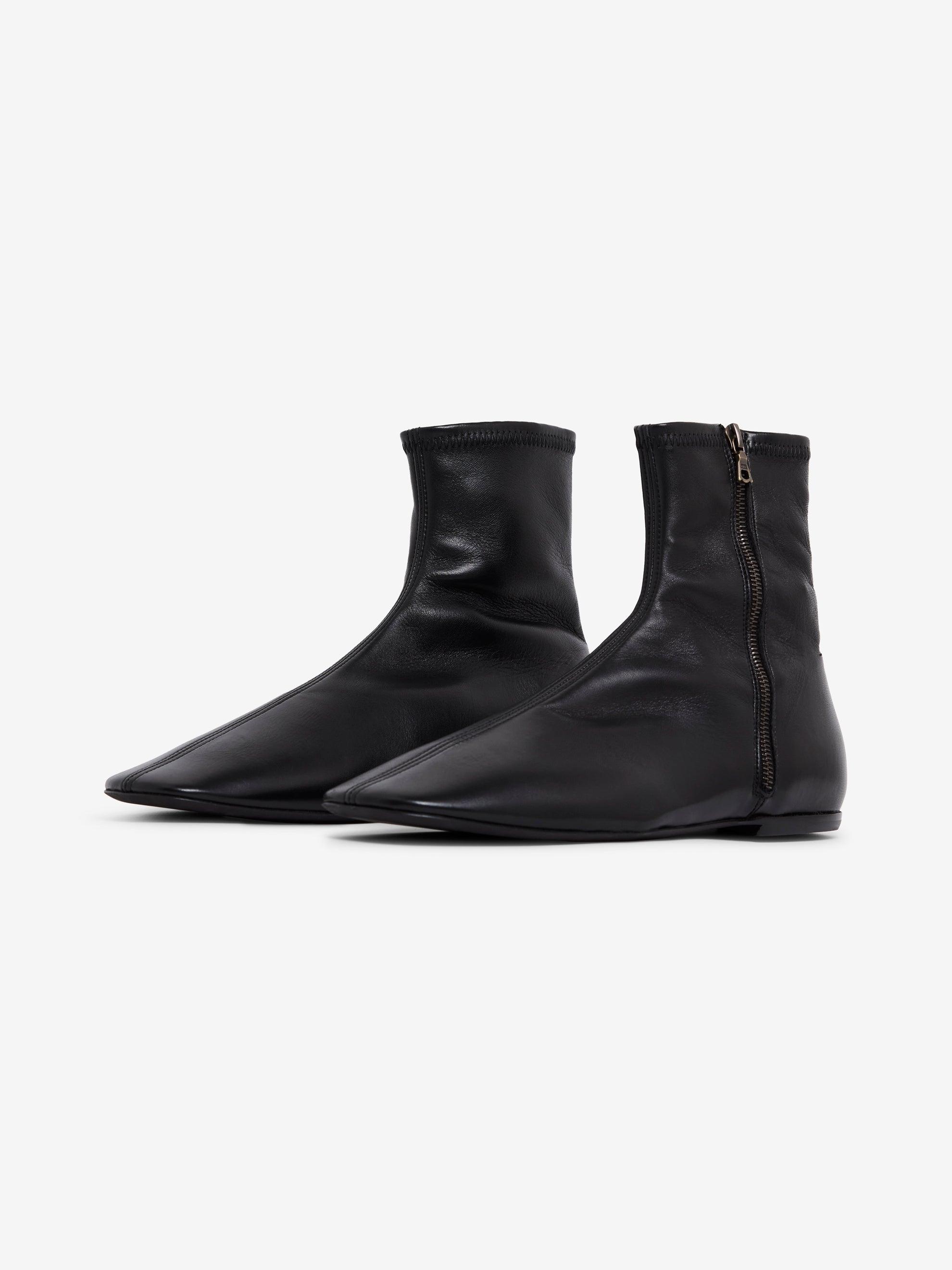 Leather Zip Boot (Black) Product Image