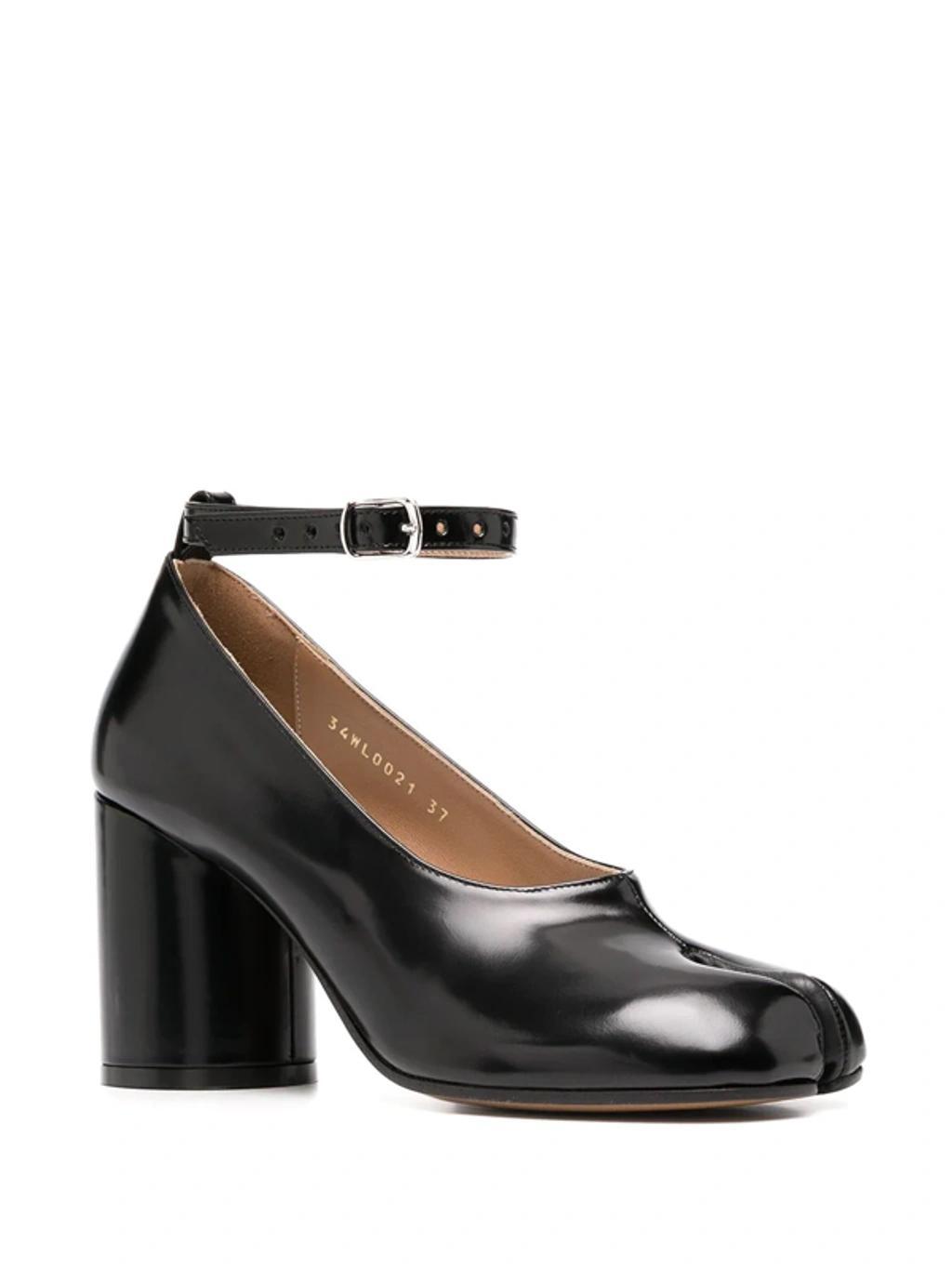 Patent Finish Tabi Pumps In Black Product Image