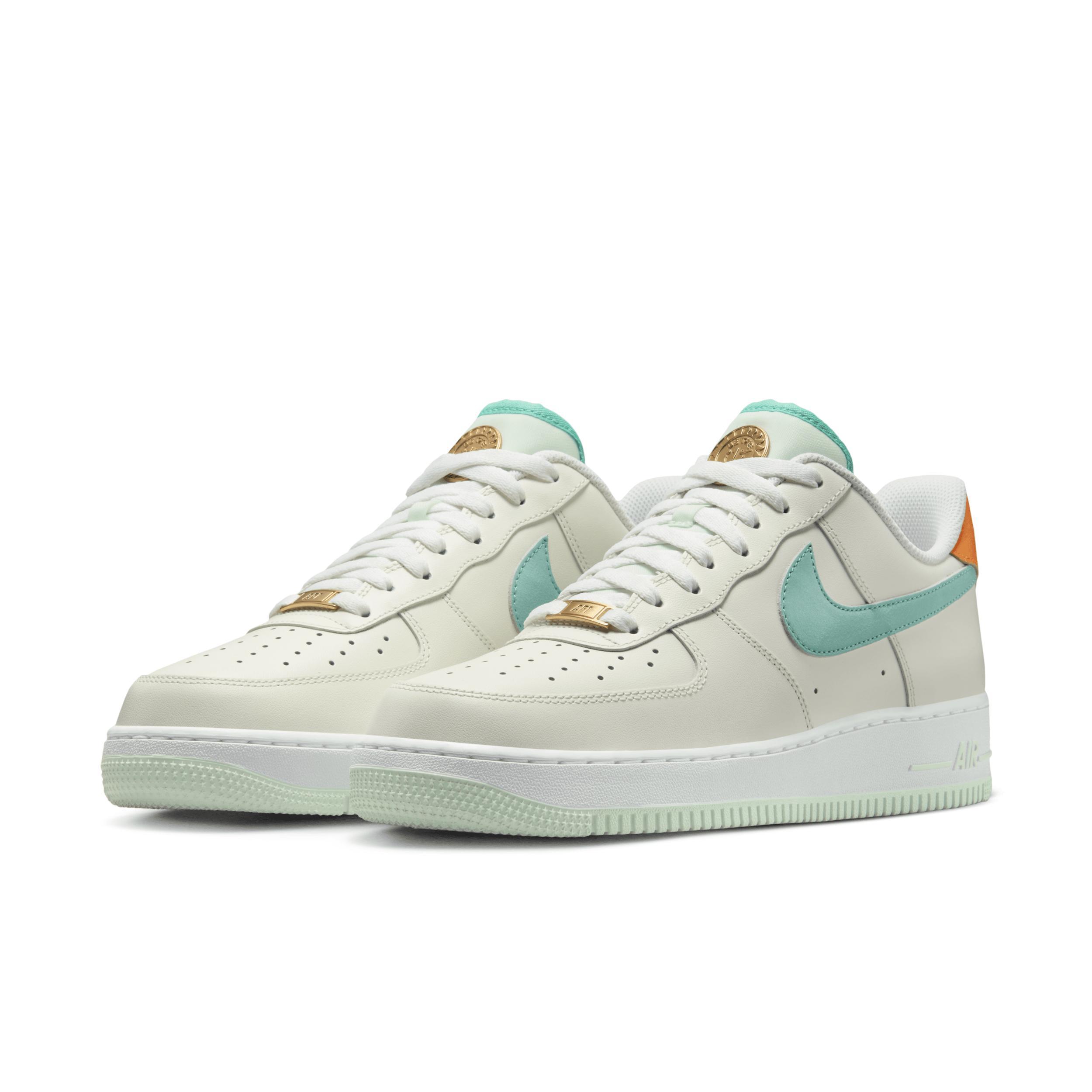 Nike Men's Air Force 1 '07 Shoes Product Image