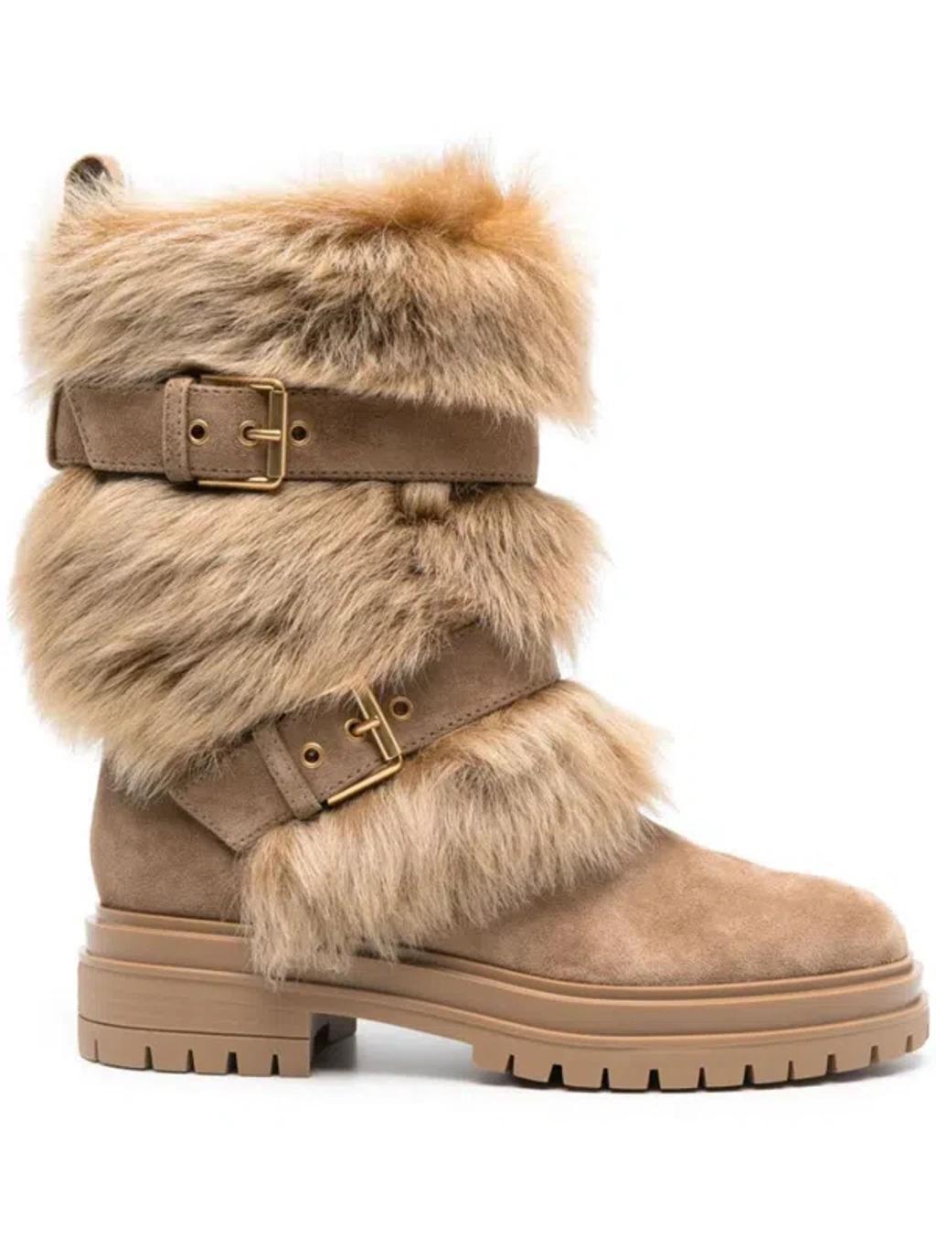 GIANVITO ROSSI Maverick 35 Shearling And Suede Snow Boots In Camel product image