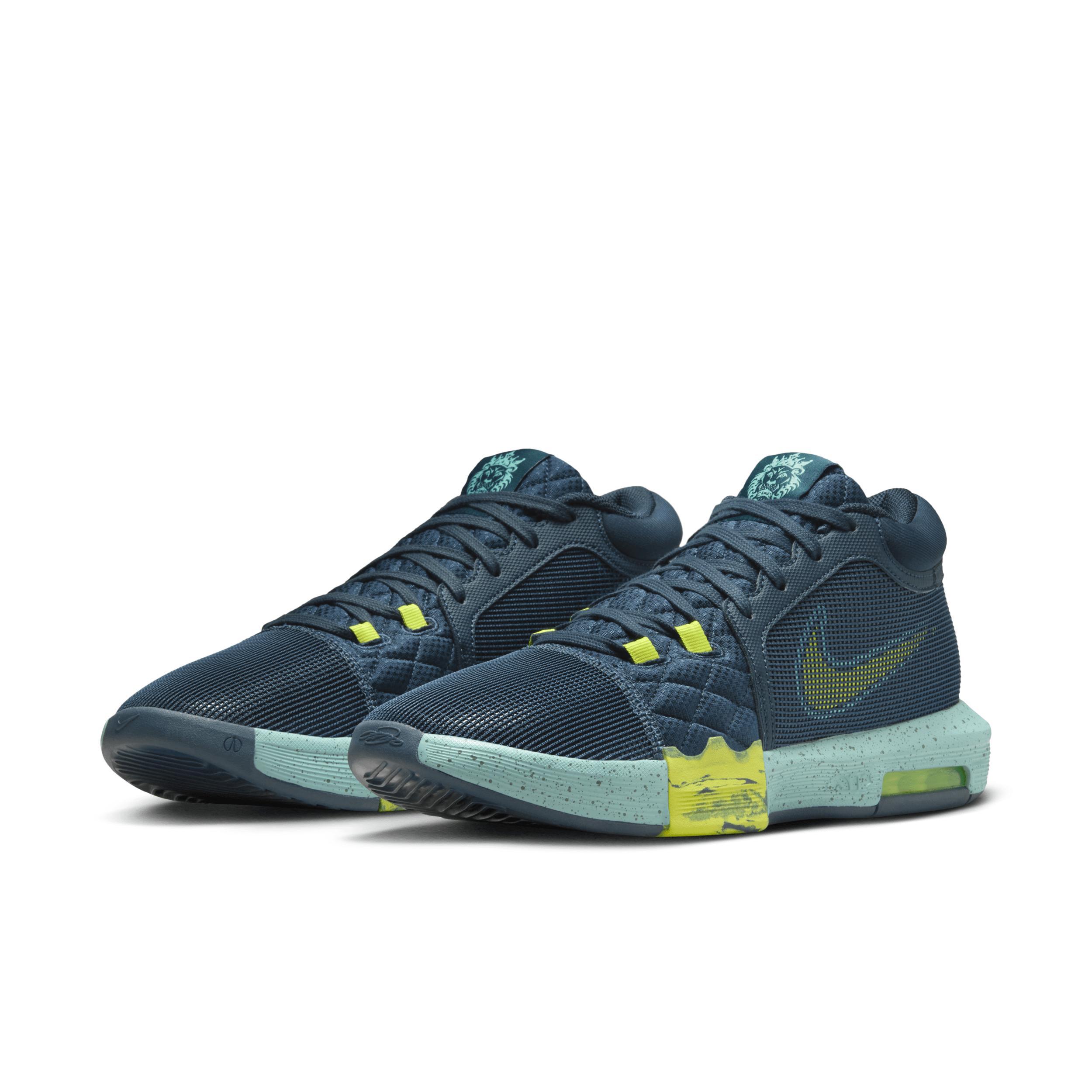 Nike Mens LeBron Witness 8 Basketball Shoes Product Image