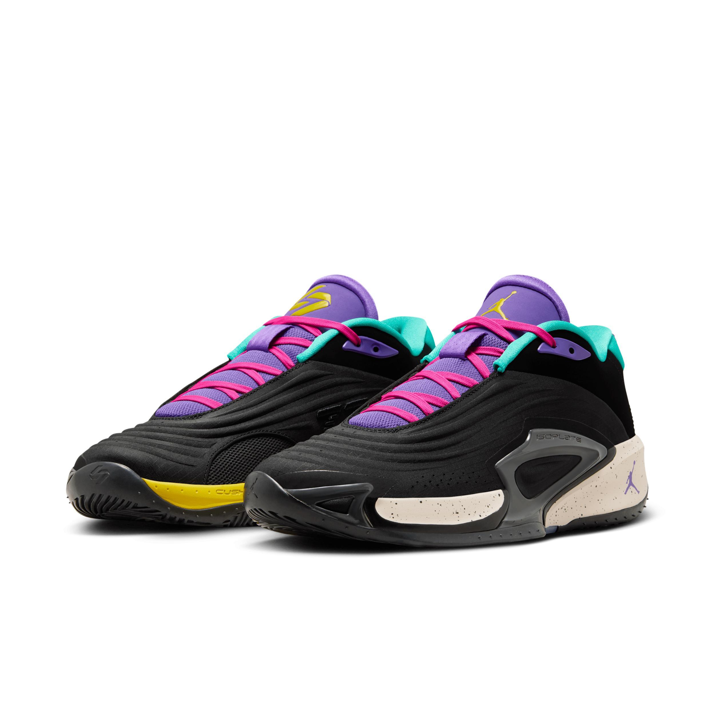 Nike Men's Luka 3 Basketball Shoes Product Image