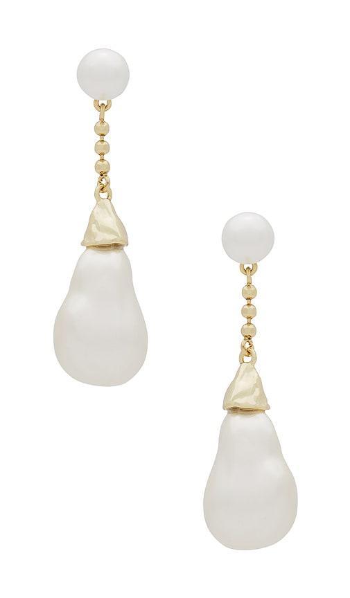 Pearl Dangle Earring Product Image