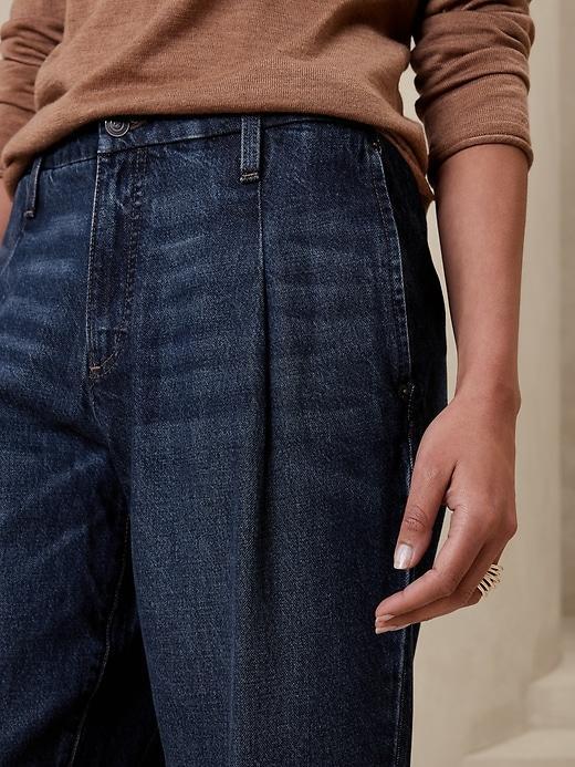 Luxe Mid-Rise Straight Jean Product Image