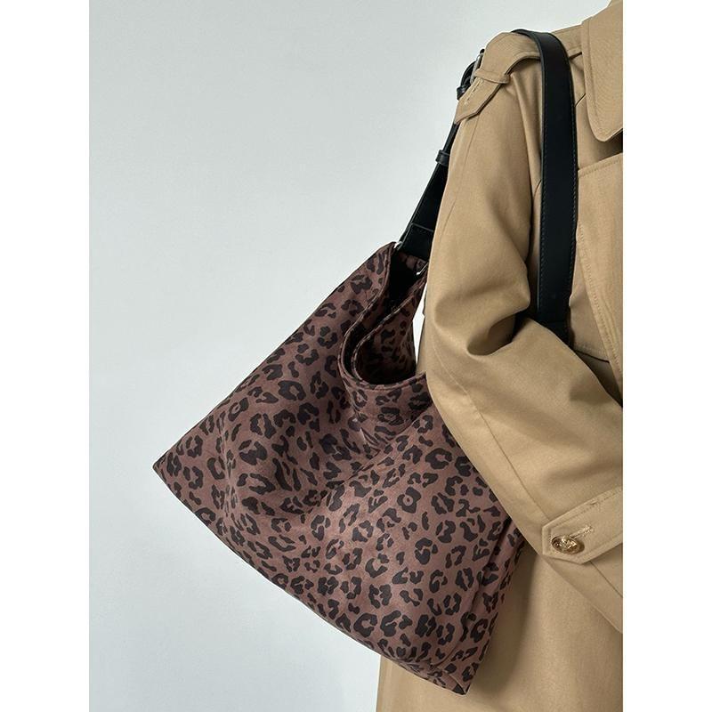 Leopard Print Canvas Tote Bag Product Image