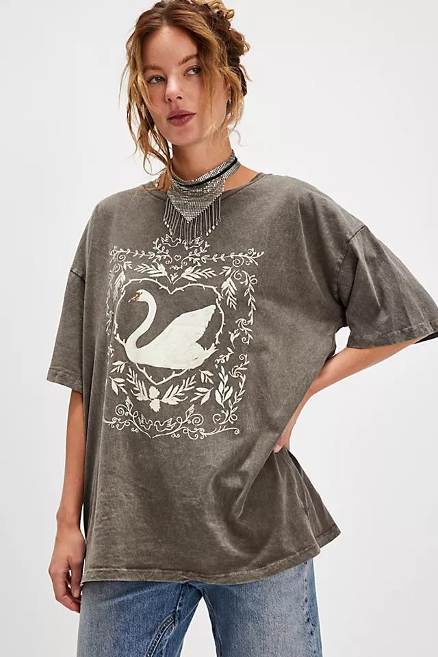 Swan Tee Product Image