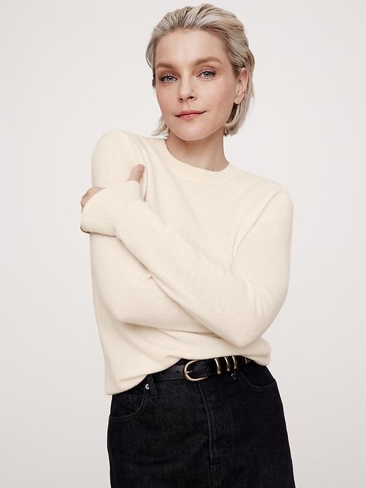 Lightweight Cashmere Crew-Neck Sweater Product Image