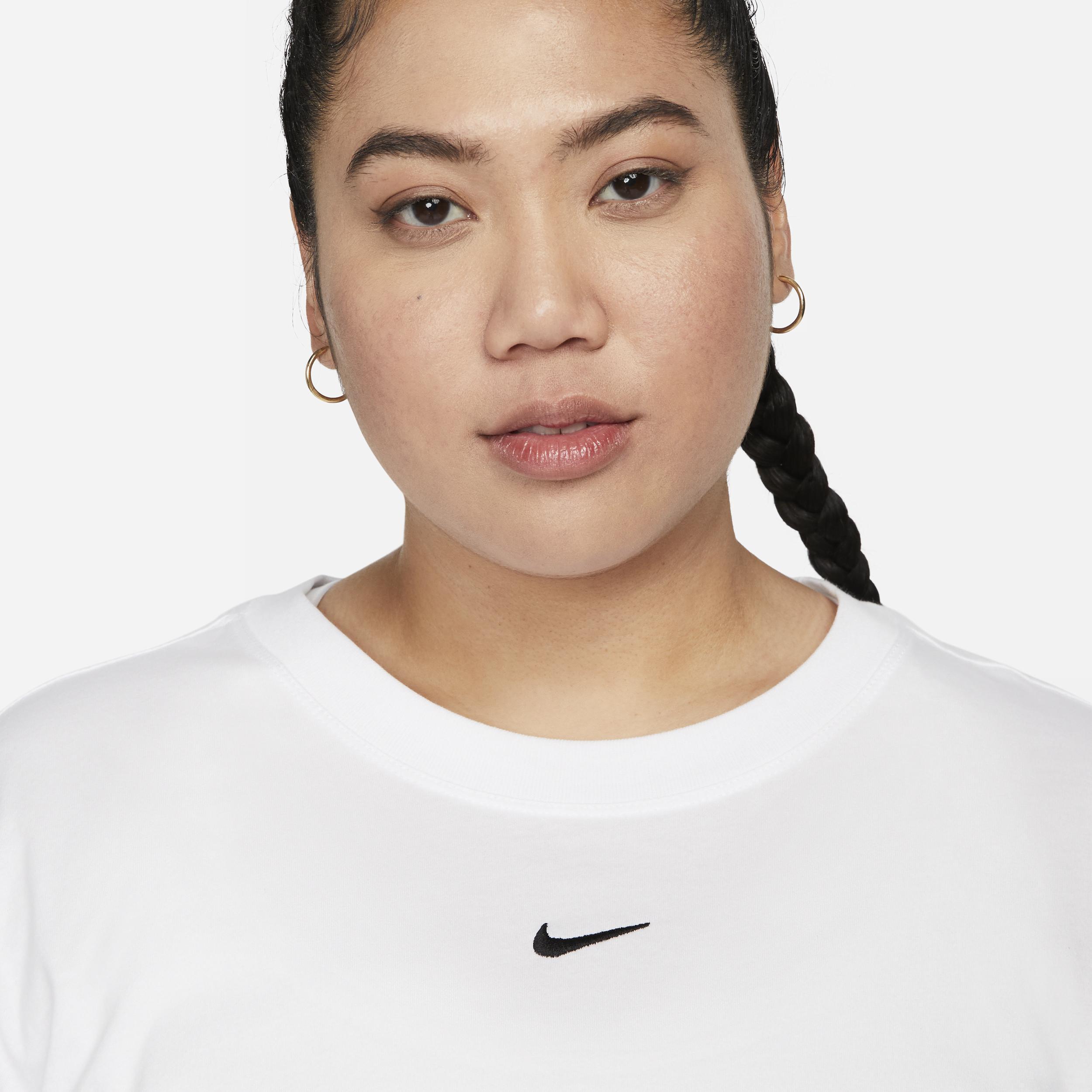 Women's Nike Sportswear Essential T-Shirt (Plus Size) Product Image