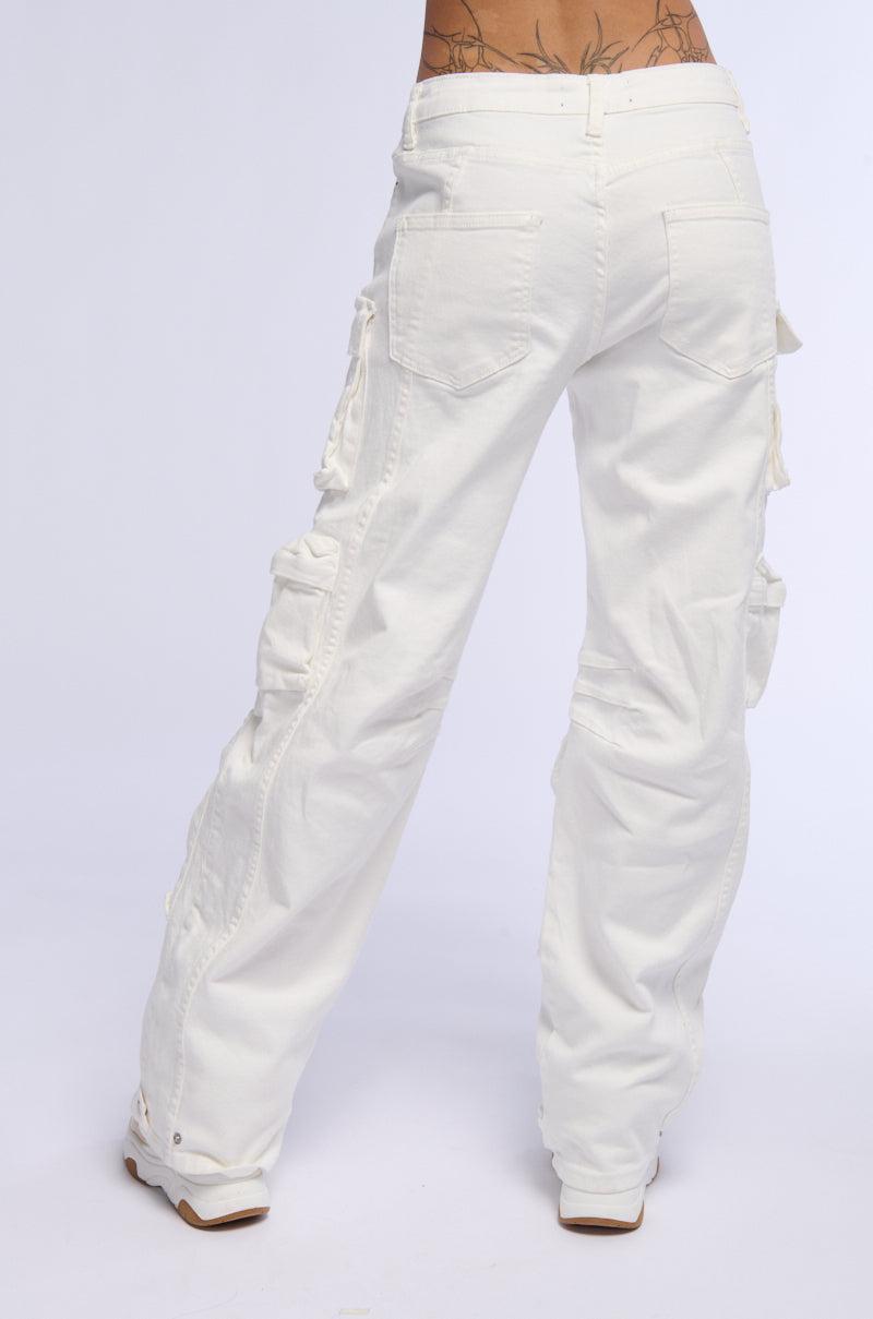 BROOKLYN CARGO POCKET WIDE LEG JEAN IN WHITE Product Image