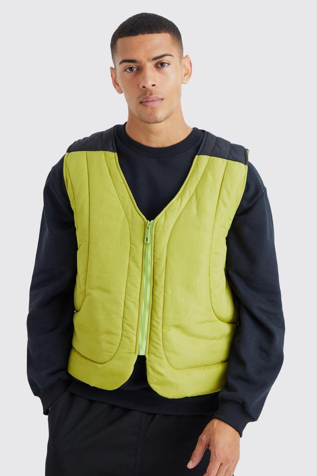 Boxy Curved Quilted Gilet | boohooMAN USA Product Image