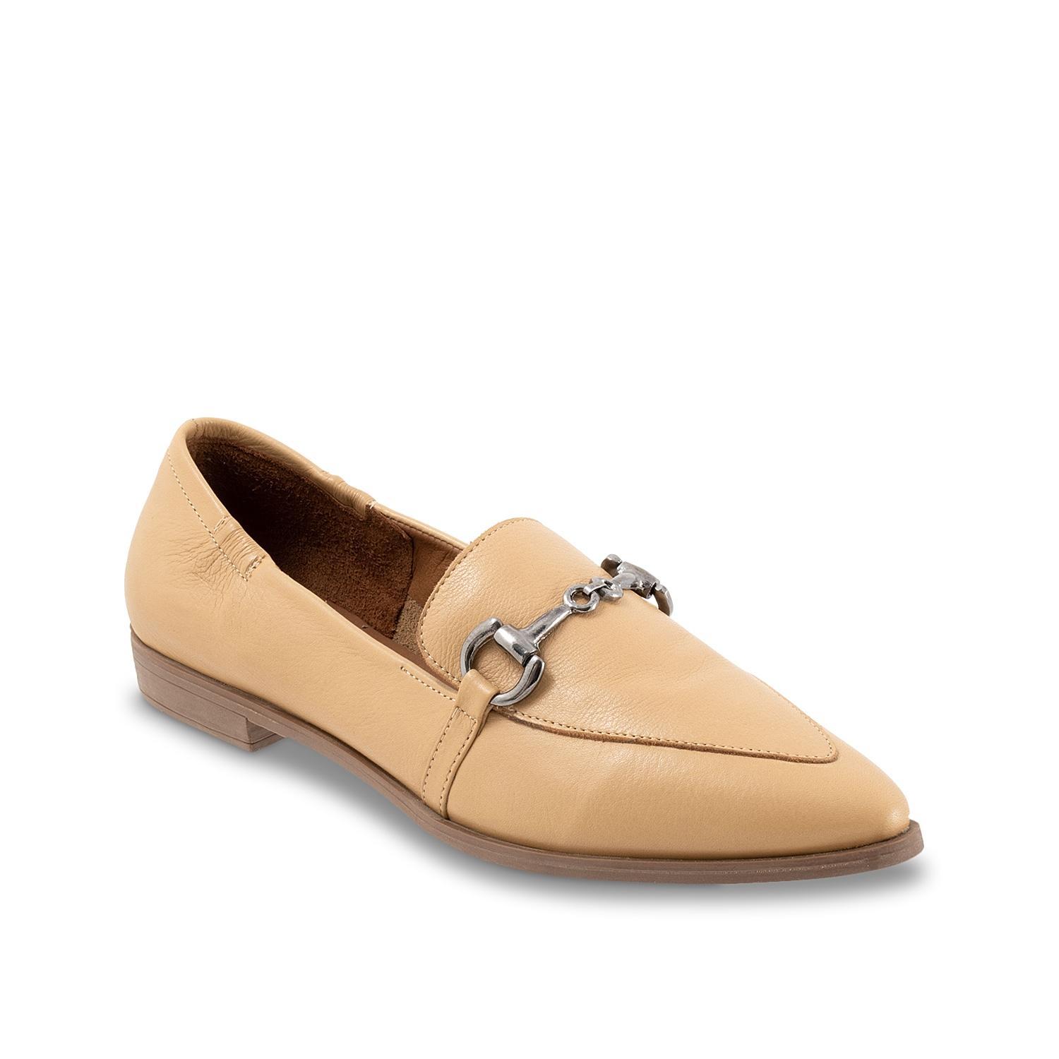 Bueno Bowie Pointed Toe Bit Loafer Product Image