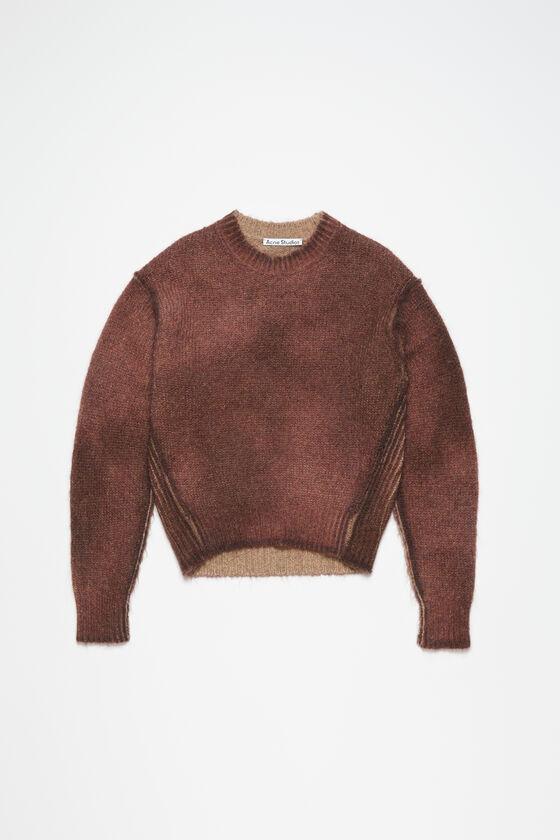 Sprayed knit jumper Product Image