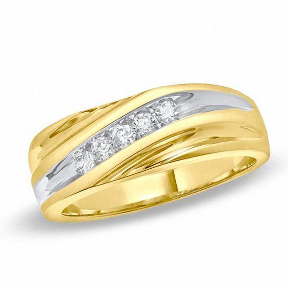 Men's 1/4 CT. T.w. Diamond Slant Wedding Band in 14K Gold Product Image