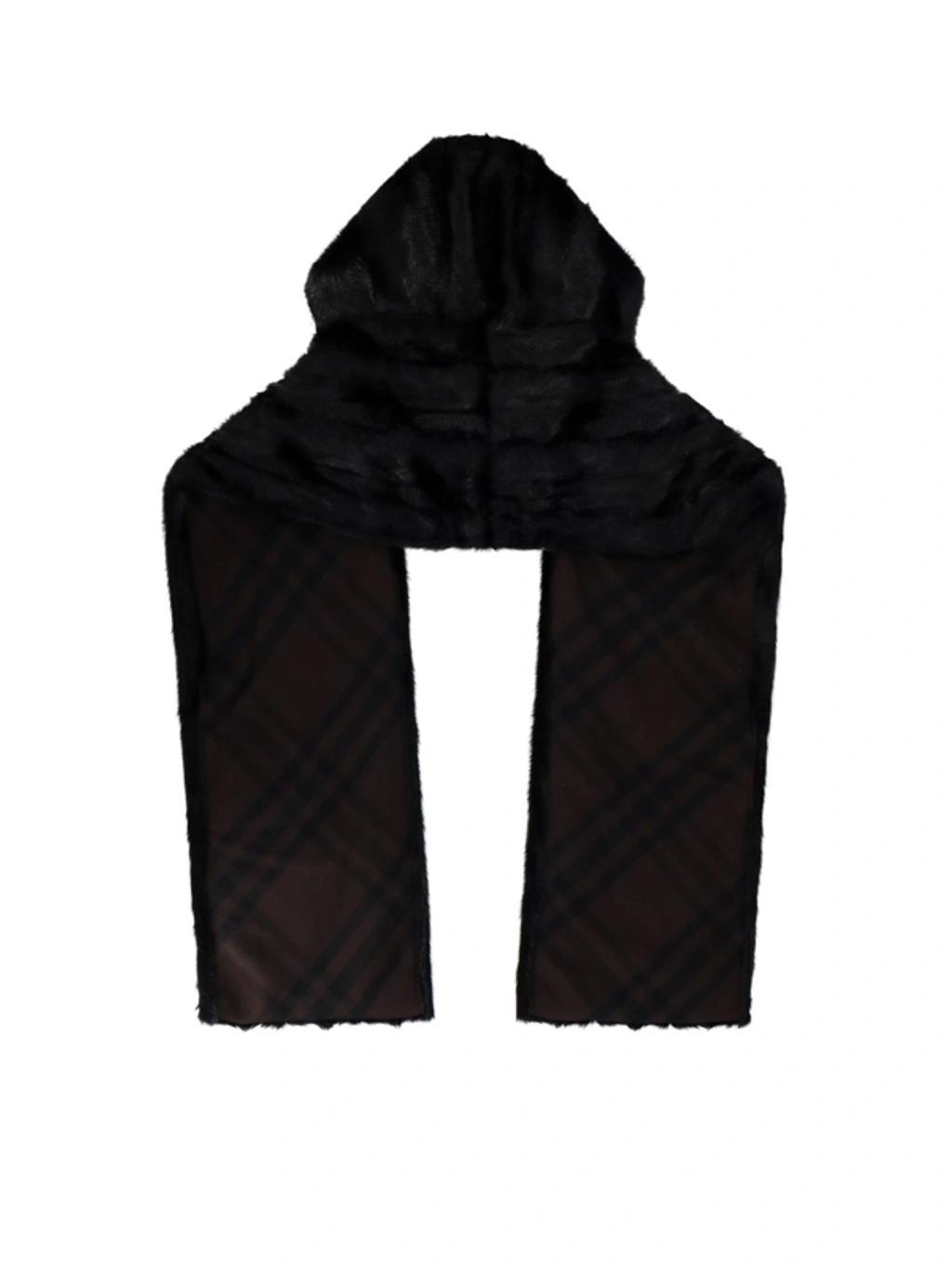 BURBERRY Scarf In Black Product Image