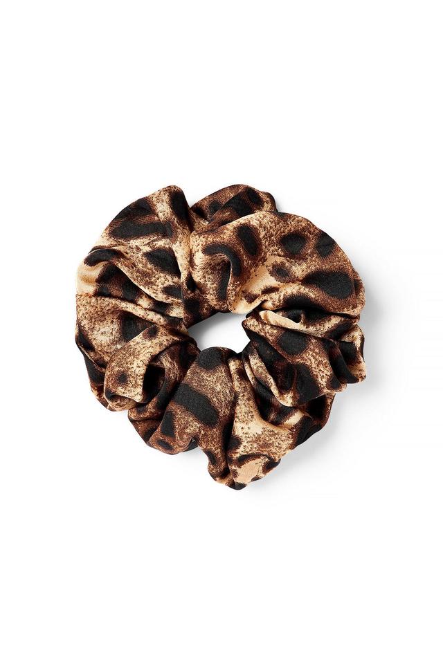 Leo Scrunchie Product Image