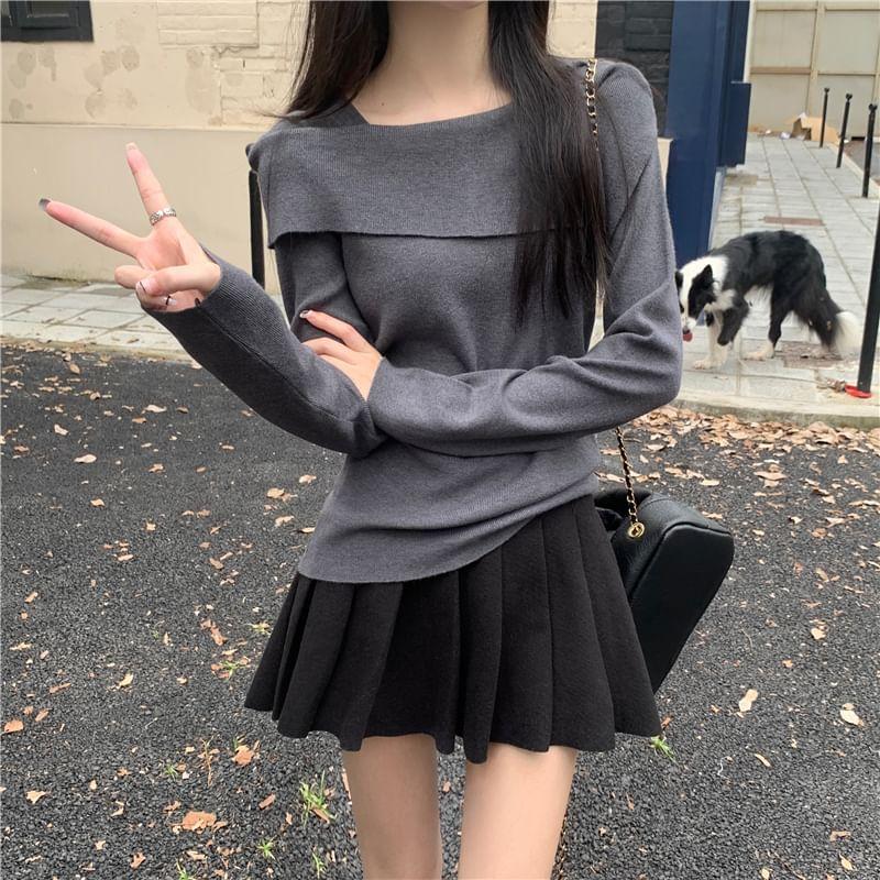 Long Sleeve Boat Neck Plain Knit Top Product Image