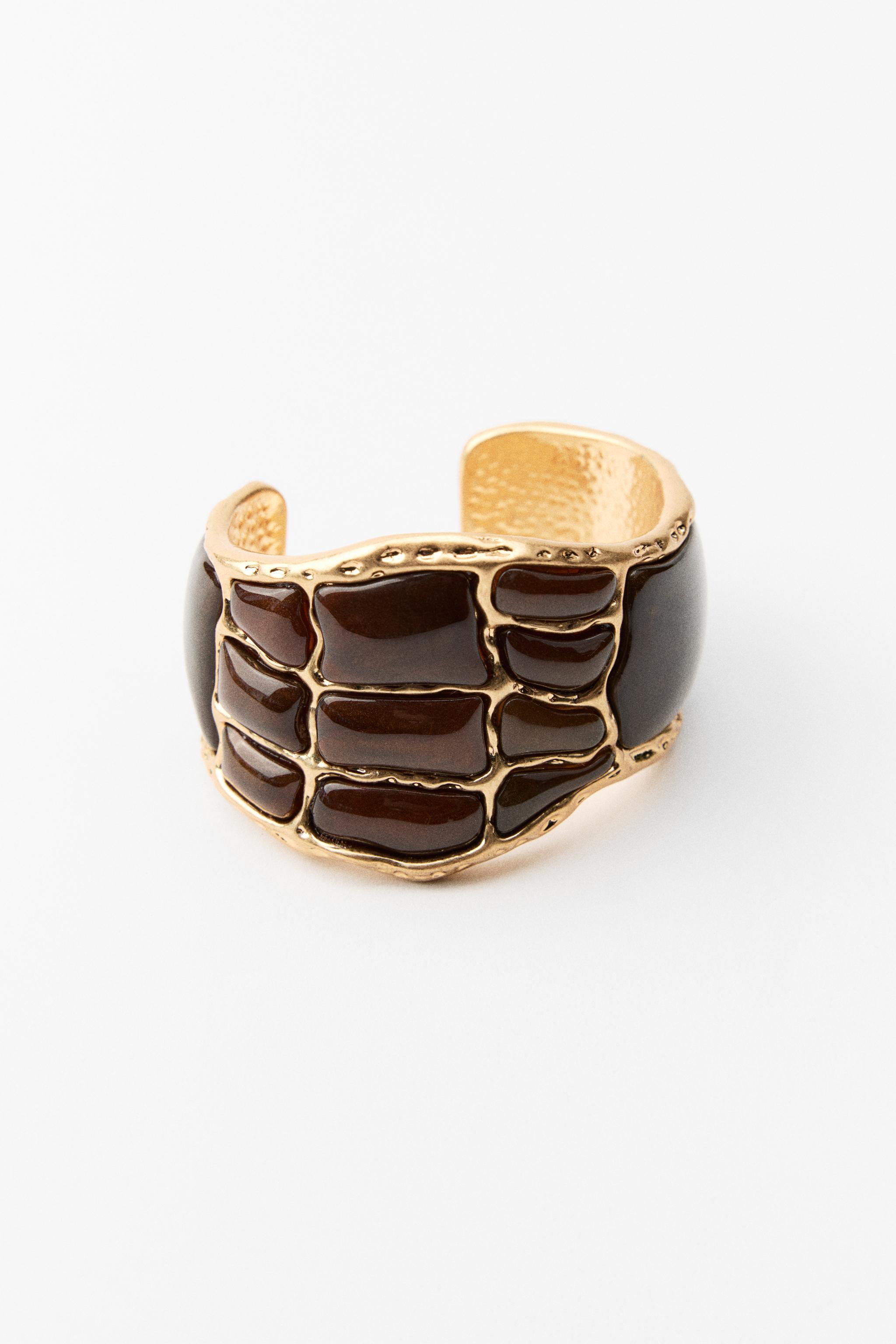 CONTRAST PIECES METALLIC ARMBAND Product Image