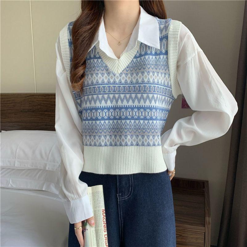 V-Neck Patterned Sweater Vest Product Image