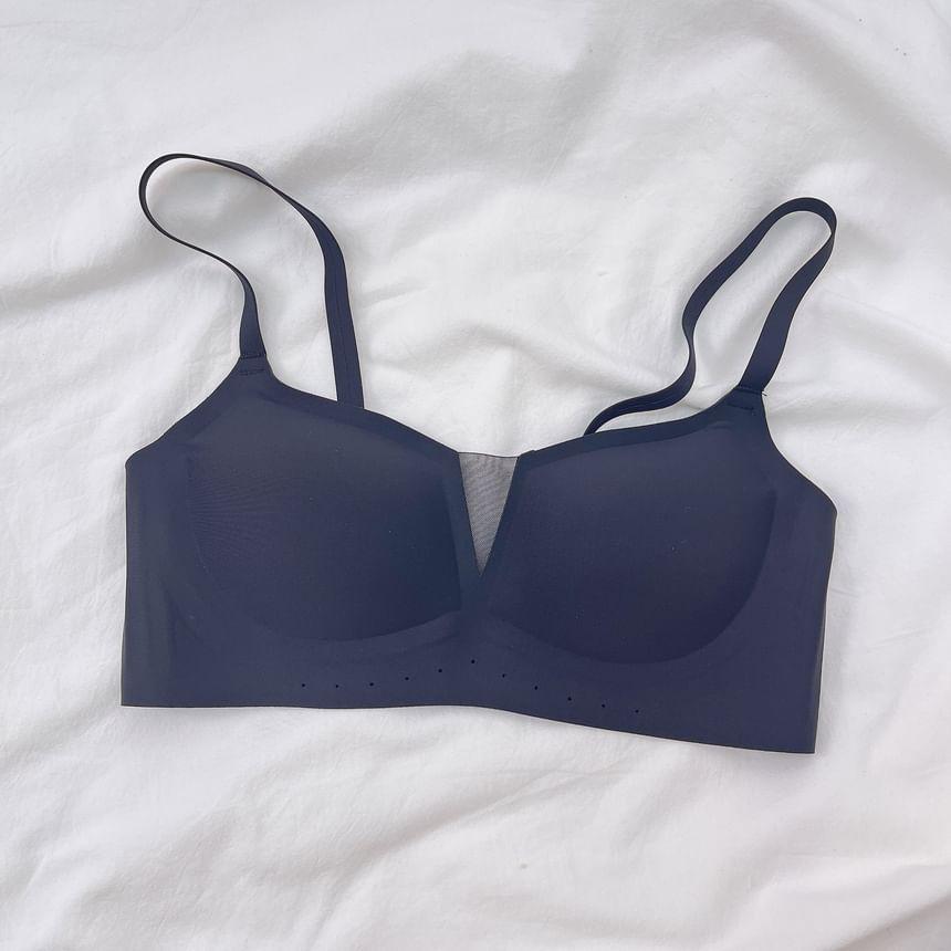 Plain Mesh Panel Seamless Wireless Bra Product Image