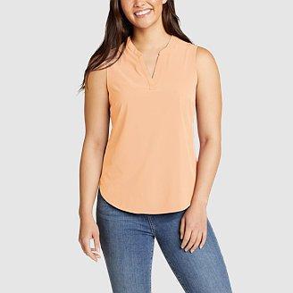 Women's Escapelite Sleeveless Split-Neck Shirt Product Image