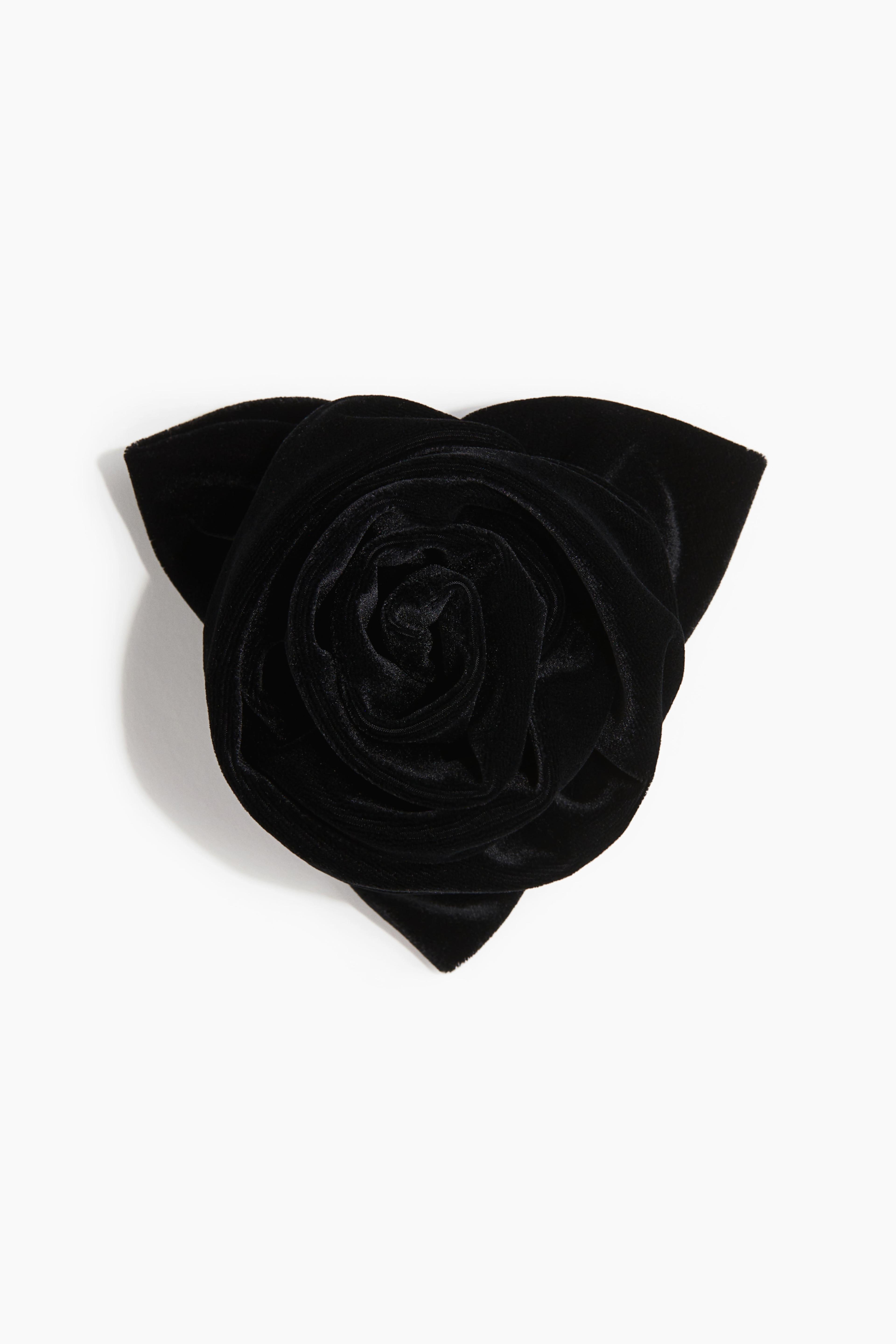 Flower-Shaped Hair Clip Product Image