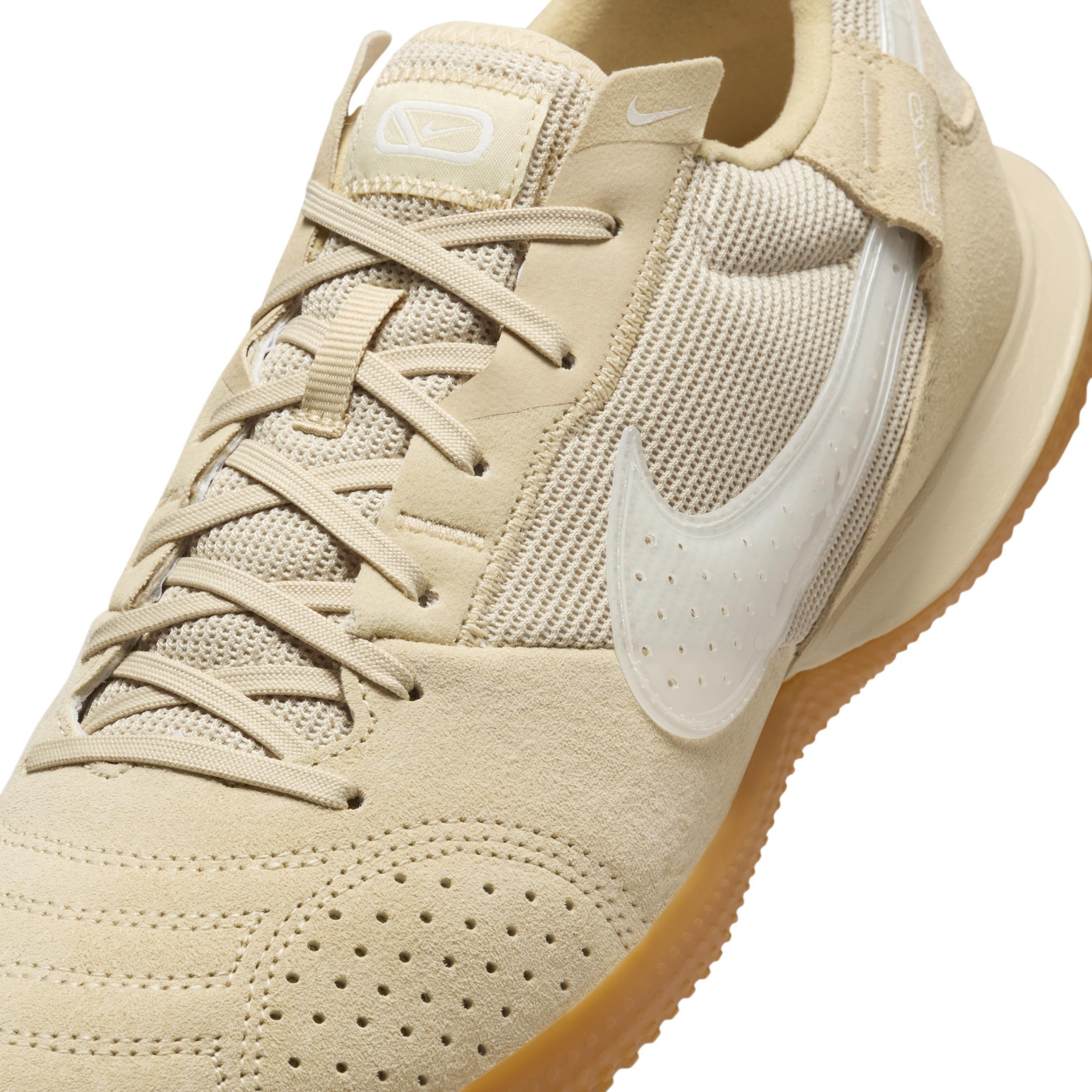 Nike Mens Streetgato Low-Top Soccer Shoes Product Image