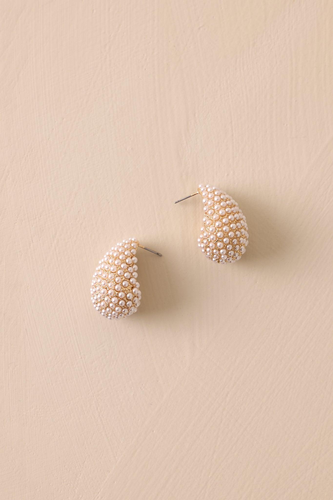 Dreamy Drops Gold & Ivory Pearl Earrings Product Image