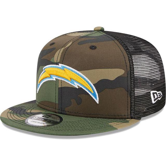 Mens New Era Camo Los Angeles Chargers Main Trucker 9FIFTY Snapback Hat, Green Product Image