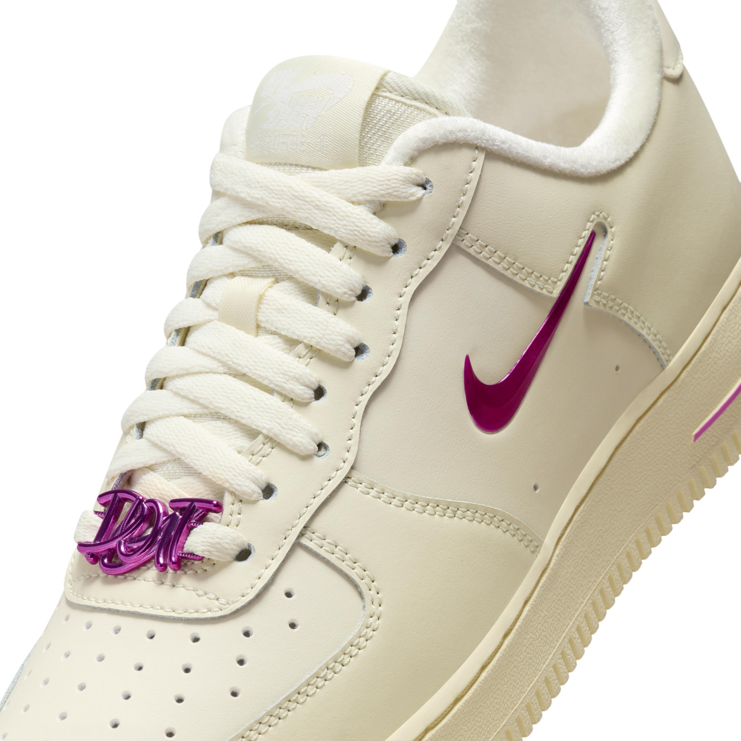 Nike Women's Air Force 1 '07 Shoes Product Image