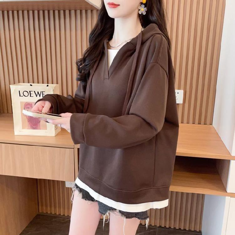 Mock Two-Piece Two Tone Drawstring Hoodie Product Image