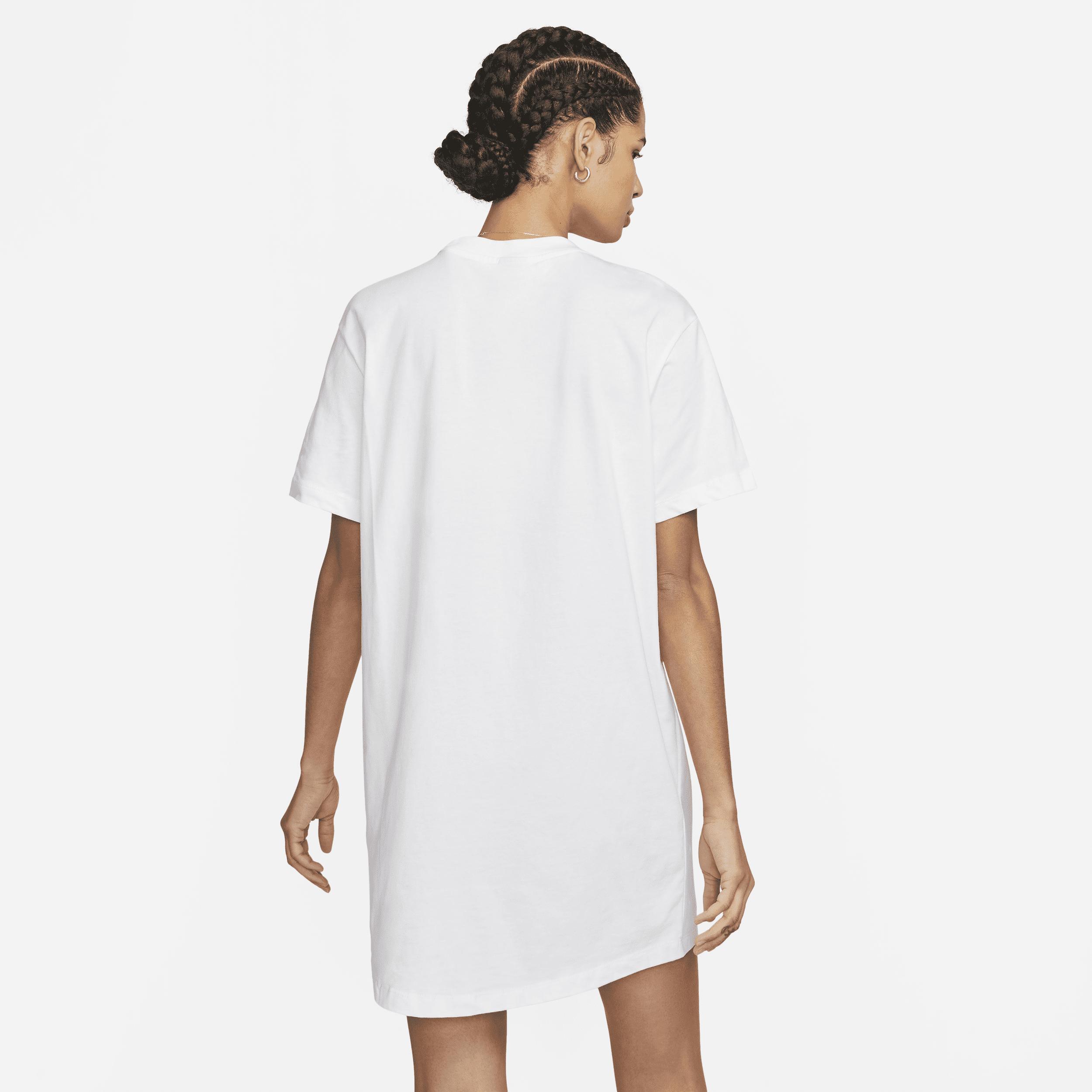 Nike Essential dress in white Product Image