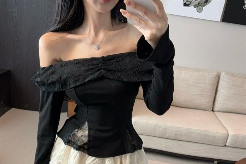 Long-Sleeve Off-Shoulder Plain Lace Trim Tee / High Rise Tiered Mini A-Line Skirt Product Image