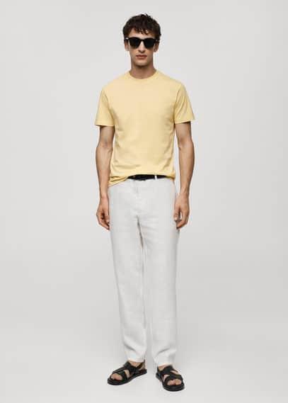 Basic cotton stretch T-shirt - Men | MANGO USA Product Image