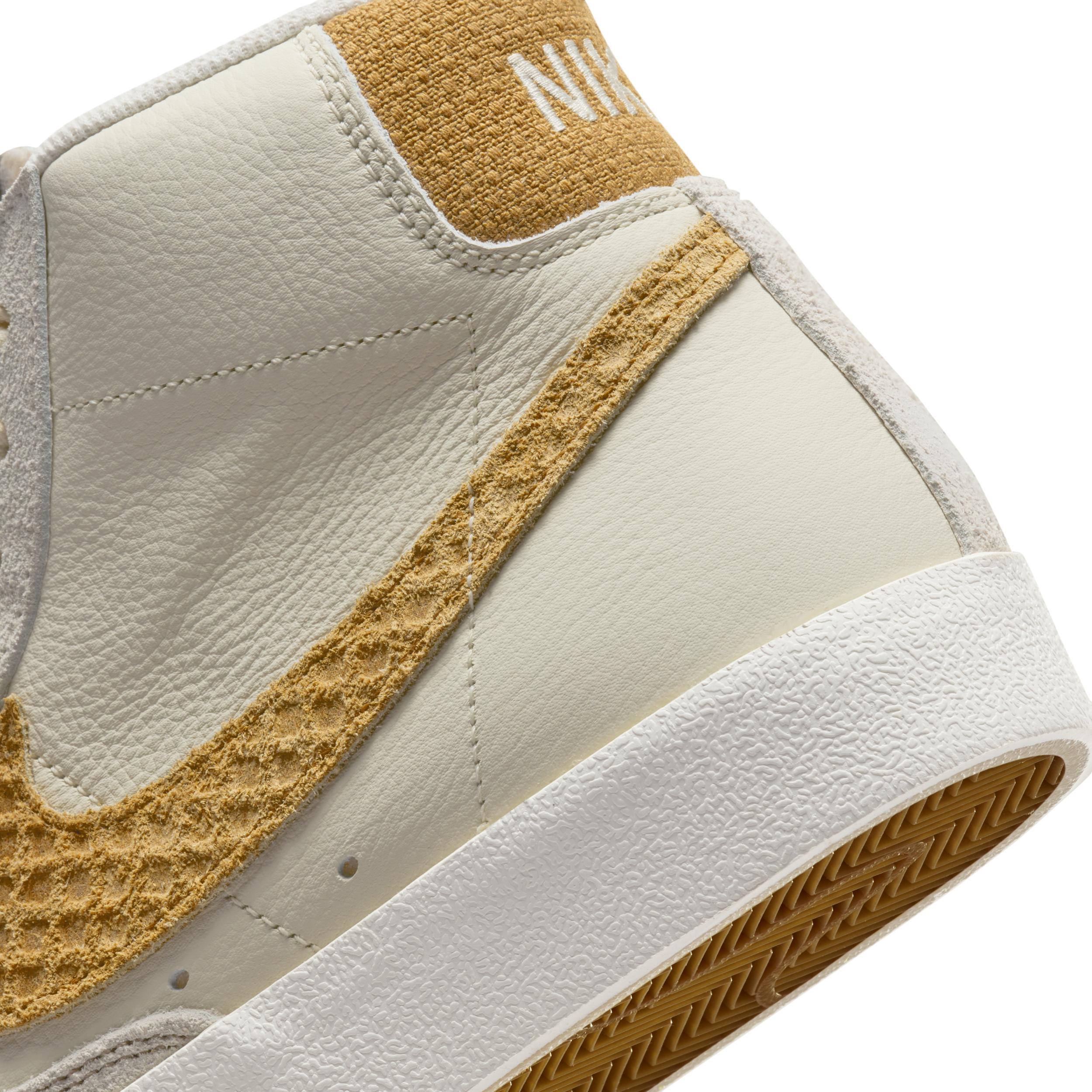 Nike Men's Blazer Mid '77 Vintage Shoes Product Image